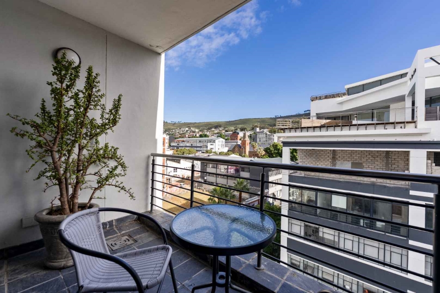 2 Bedroom Property for Sale in Cape Town City Centre Western Cape